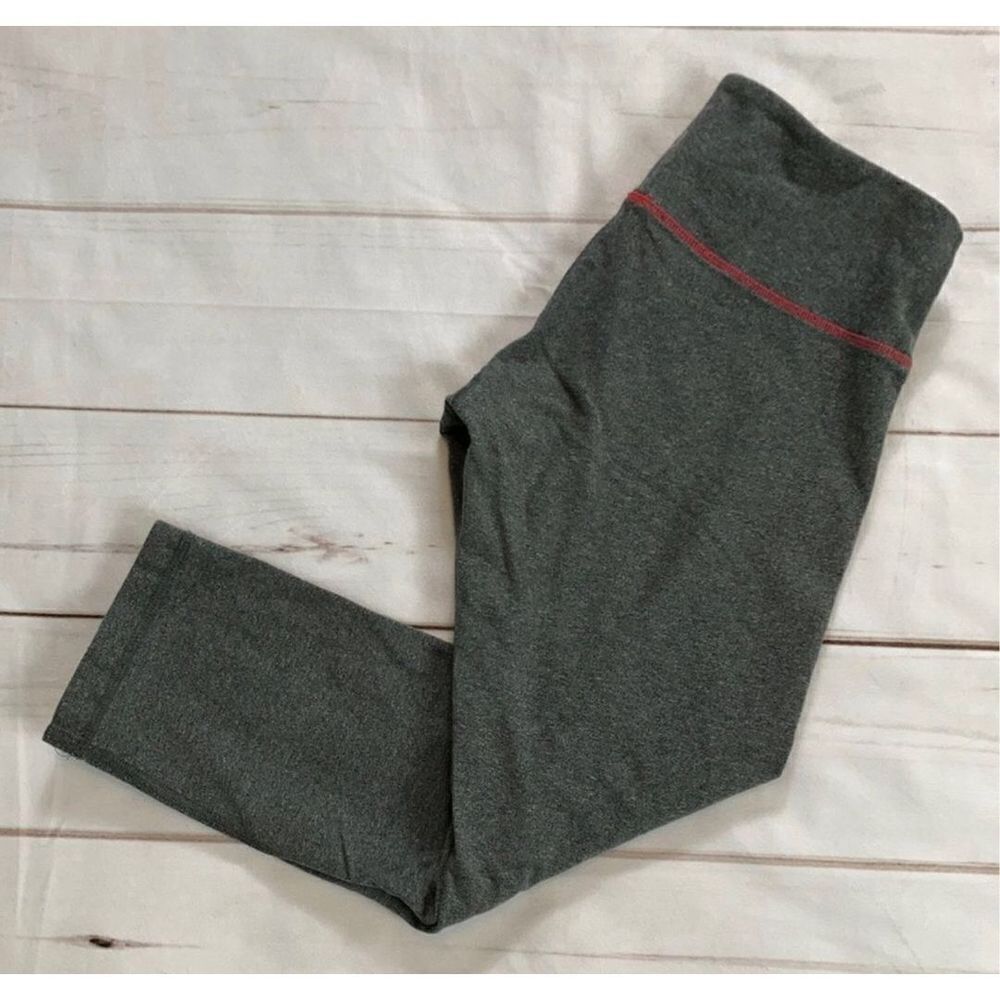 Lululemon Wunder Under Gray Crops Size 4